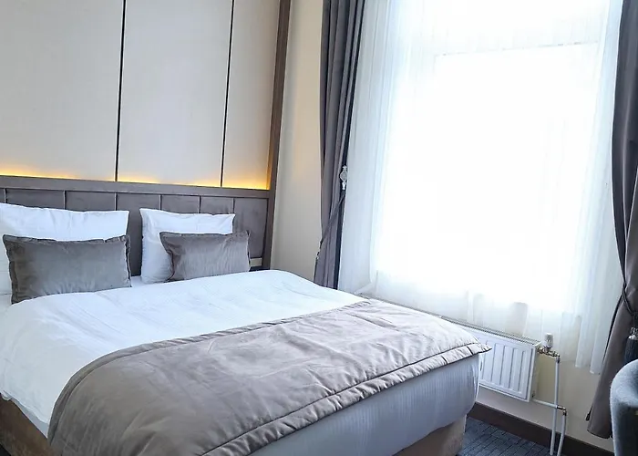 Muenden Hotel *